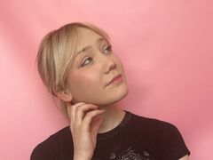 VannaBiasotti - female with brown hair webcam at LiveJasmin