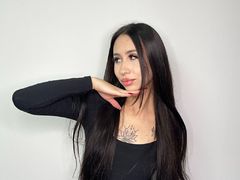 VeliaMcpherson - female with brown hair webcam at LiveJasmin