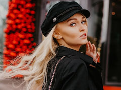 VellaRobinsonn - blond female webcam at LiveJasmin