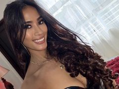 VenerisHesperus - female with black hair webcam at LiveJasmin