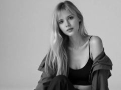 VenicePatlan - blond female with  big tits webcam at LiveJasmin