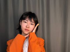 VenitaMarett - female with brown hair and  big tits webcam at LiveJasmin