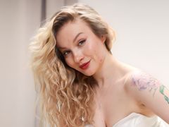 VerdgyMiller - blond female with  big tits webcam at LiveJasmin