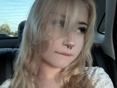 VerlieRentar - blond female webcam at LiveJasmin