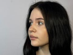 VeronaAres - female with brown hair webcam at LiveJasmin