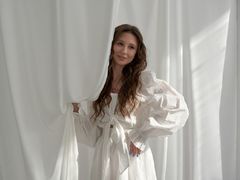 VettaCross - female with brown hair webcam at LiveJasmin