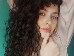 VictoriaClifford - female with brown hair and  big tits webcam at LiveJasmin