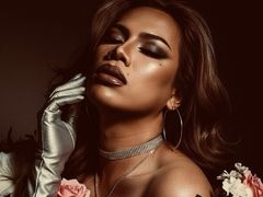 VictoriaVille - shemale with black hair webcam at LiveJasmin