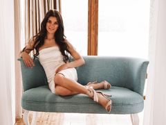 KristiAmore - female with brown hair webcam at ImLive
