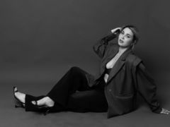 ViktoryWolf - female webcam at LiveJasmin