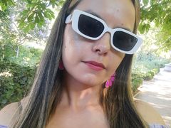 VikySmitt - female with brown hair and  big tits webcam at LiveJasmin