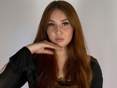 VinaBerry from LiveJasmin