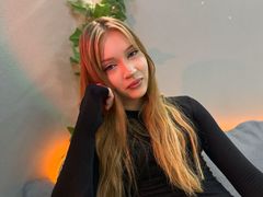 ViolaLily from LiveJasmin