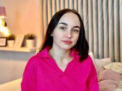 ViollaMoore - female with brown hair and  big tits webcam at LiveJasmin