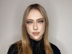 VirgieJanosek from LiveJasmin