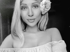 ViviRoss - blond female webcam at LiveJasmin