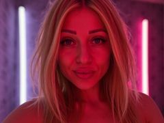 ViviRoss - blond female webcam at LiveJasmin