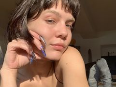 VixenSam - female with black hair and  small tits webcam at LiveJasmin
