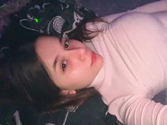 WavaNoonkester - female with brown hair webcam at LiveJasmin