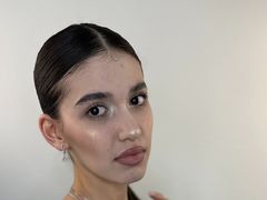 WavaOlivarez - female with brown hair webcam at LiveJasmin