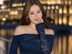 weili from LiveJasmin