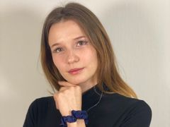 WildaBeecham - female with brown hair webcam at LiveJasmin