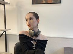 WillenaShake - female with brown hair and  small tits webcam at LiveJasmin