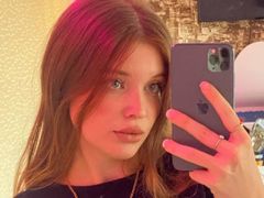 WillowOrf - female with brown hair webcam at LiveJasmin