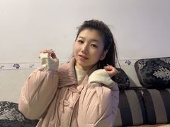 xialiluo from LiveJasmin