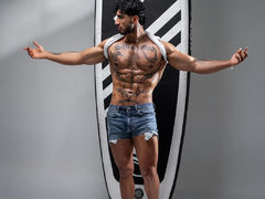 YacovWolf from LiveJasmin