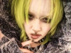 YanDyche - female with brown hair webcam at LiveJasmin