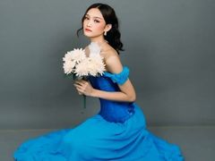 YannahFox - shemale with black hair webcam at LiveJasmin