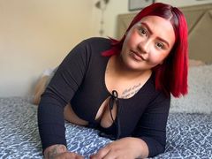 YaraLorens - female with red hair and  big tits webcam at LiveJasmin