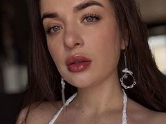 YasmineMoons from LiveJasmin