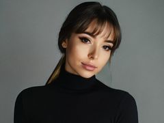 YasrielKaro - blond female webcam at LiveJasmin