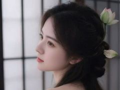 YiQiao - female with black hair and  big tits webcam at LiveJasmin