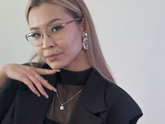 YokoMoul - female with brown hair webcam at LiveJasmin