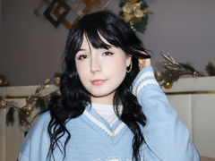 YonaBowman - female with black hair webcam at LiveJasmin