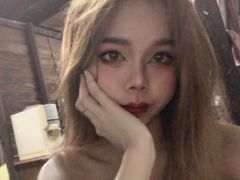 YongKayi from LiveJasmin