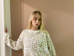 YoulandaStellfox - blond female webcam at LiveJasmin