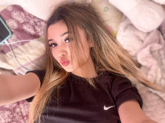 YunaLee - blond female webcam at LiveJasmin