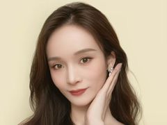 Yurix - female with black hair webcam at LiveJasmin