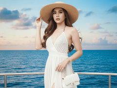 YvanaRhoades - blond shemale webcam at LiveJasmin