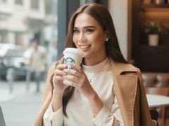 YvanaRhoades - blond shemale webcam at LiveJasmin