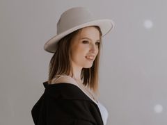 YvonneMoore from LiveJasmin