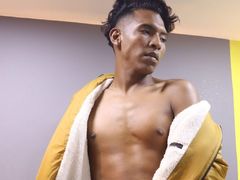 ZachWonder from LiveJasmin