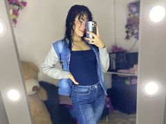 ZaraMilan - female with black hair webcam at LiveJasmin