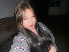 LetiziaCruz - blond shemale webcam at LiveJasmin