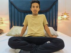 ZianMorettie - male webcam at LiveJasmin