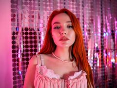 ZlataSafar - female with red hair webcam at LiveJasmin